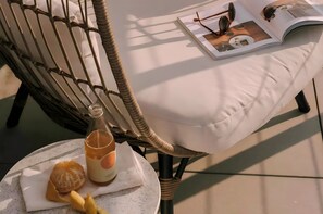 Penthouse, Balcony, City View | Outdoor dining