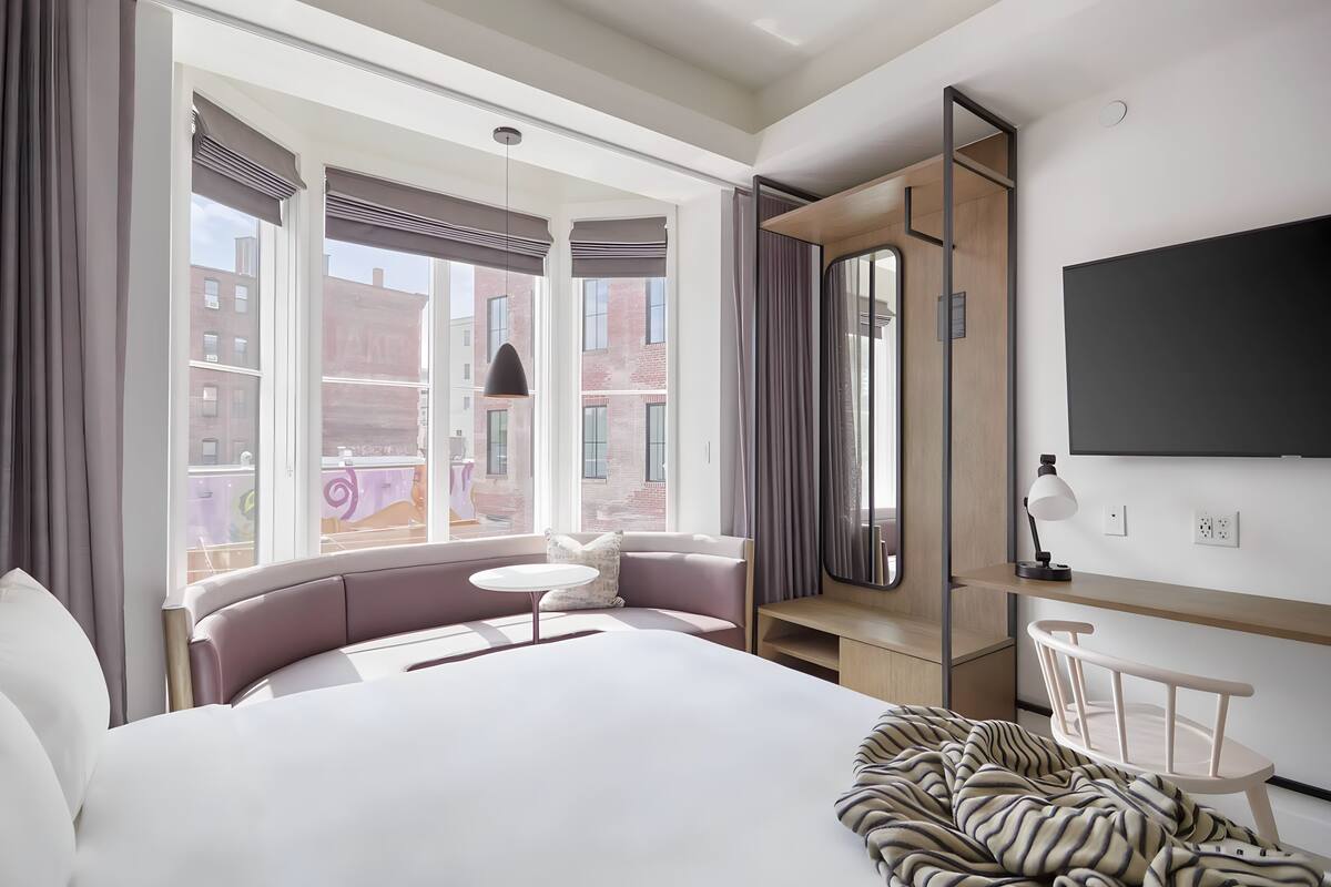 In-room safe, blackout drapes, WiFi (free)