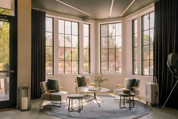 Interior - Lark Hotels 907 Main (Cambridge)