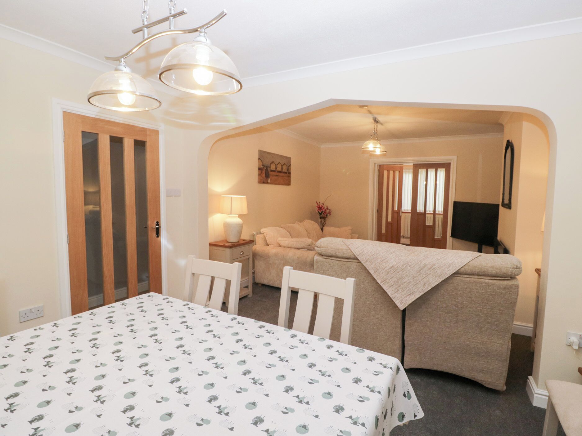 المنشأة من الداخل