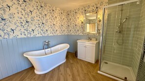 Towels - A beautifully refurbished family home on Flexbury Park Road. (Cornwall)