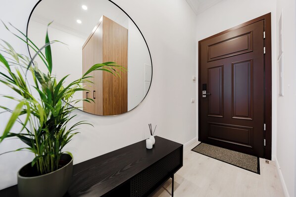 المنشأة من الداخل