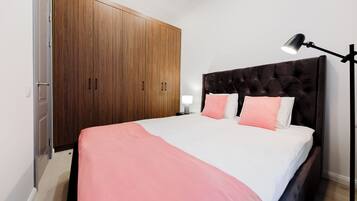 Fer et planche Ă repasser, Wi-Fi gratuit, draps fournis