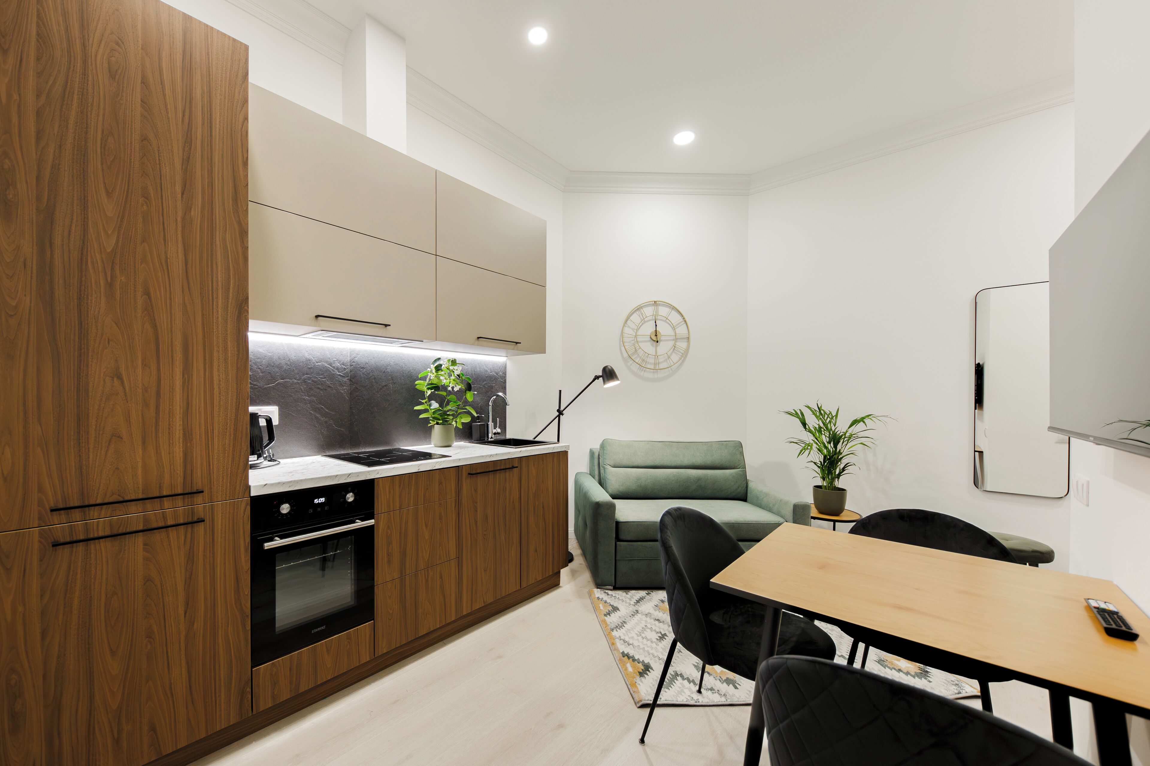 Refrigerador, microondas, horno y lavavajillas 