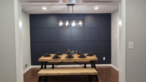 Exterior - 460 Holt (Marietta)