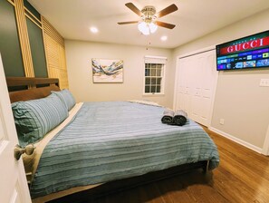 House | 5 bedrooms - 460 Holt (Marietta)