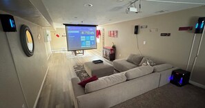 Smart TV - Family-Sized Mountain Home for Families & Groups - Sleeps 17 Near Park City (Heber City)