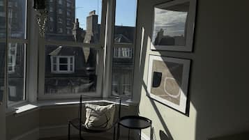 Blendingsgardiner, strykejern/-brett og wi-fi (inkludert)