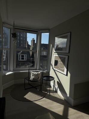 Blackout drapes, iron/ironing board, free WiFi - Park House Rooms (Aberdeen)