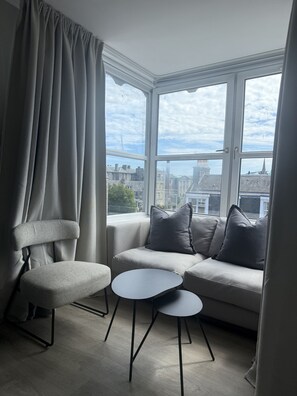 Double or Twin Room, City View | Blackout drapes, iron/ironing board, free WiFi - Park House Rooms (Aberdeen)