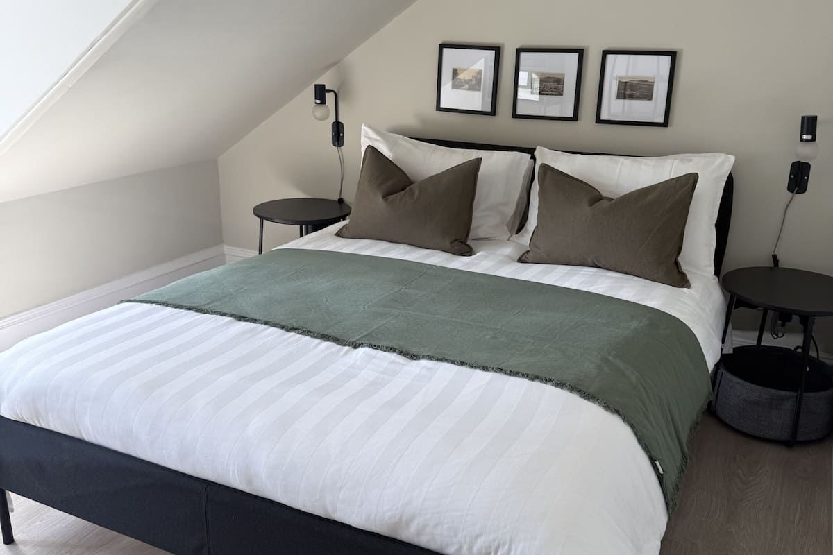 Blackout drapes, iron/ironing board, free WiFi