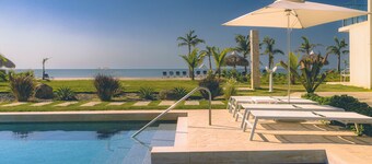 ๋น๋ผ ๋ ์ง๋์ค ๋ฐ์ด ํ๋ผ์ผ ์นด๋ผ์ฝ ๋ฆฌ์กฐํธ