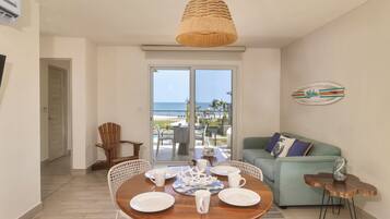 Vila, pemandangan laut | Area keluarga | Televisi LED 50-inci dengan saluran TV kabel