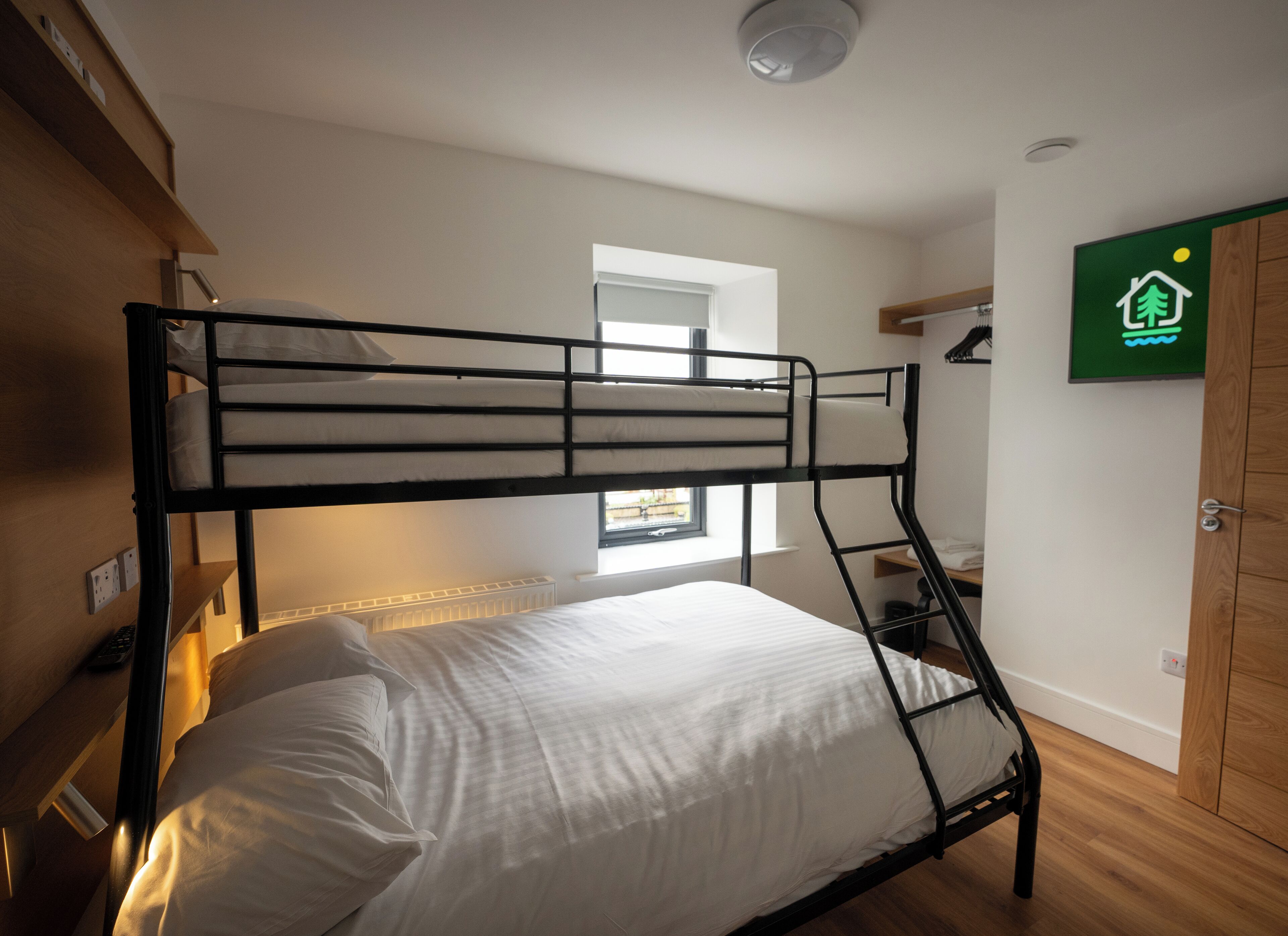 三人房 | 免費無線上網、床單、無障礙通道