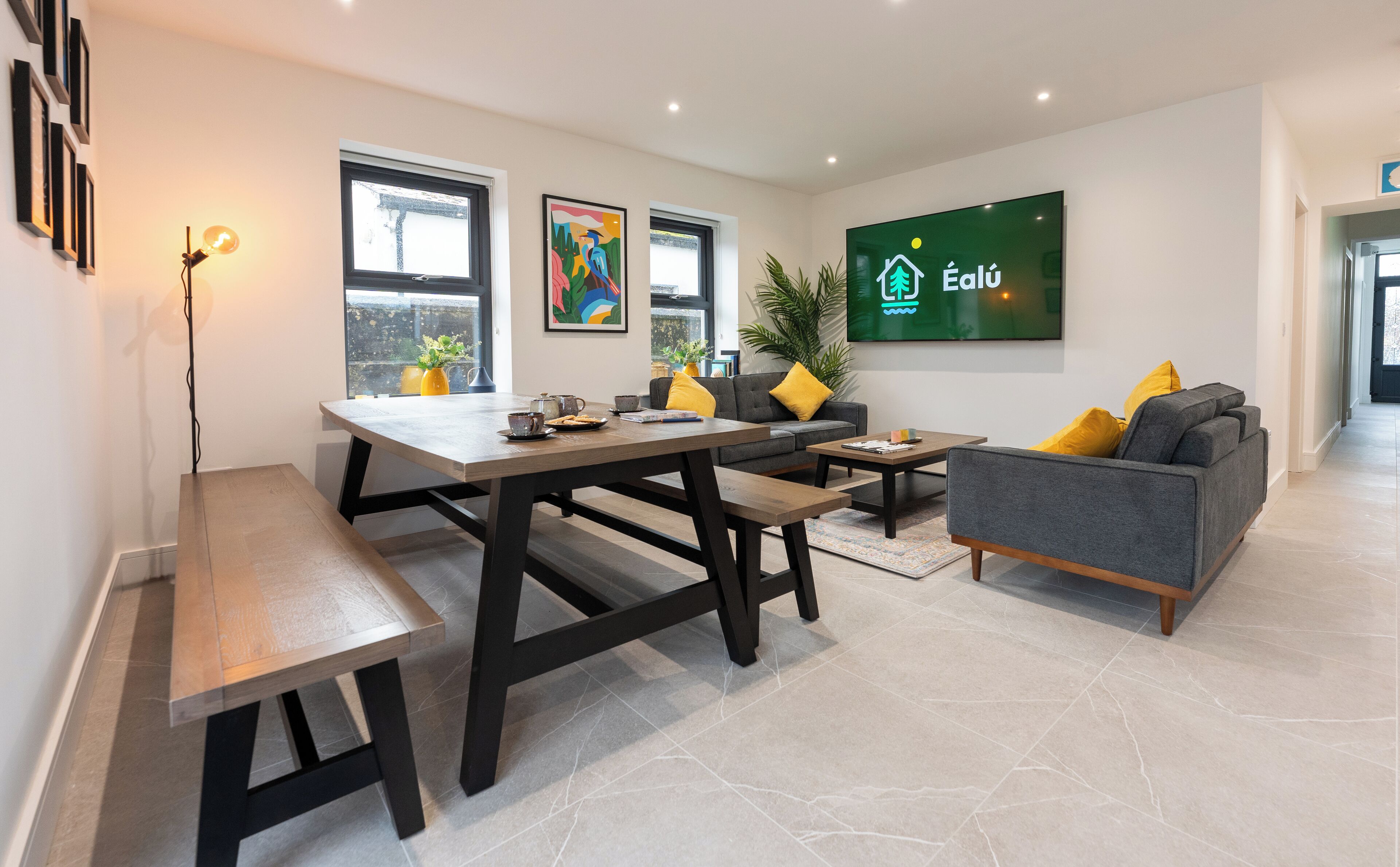 케이블 채널 시청이 가능한 32인치 평면 TV