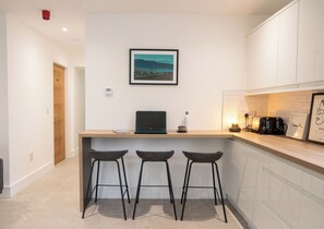 대용량 냉장고, 전자레인지, 식기 세척기, 토스터