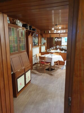 Free daily buffet breakfast - Hotel Flora (Bad Harzburg)