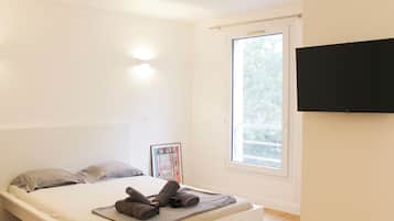 1 chambre, fer et planche Ă repasser, draps fournis