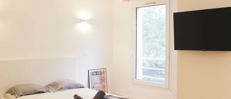 Bügeleisen/Bügelbrett, WLAN, Bettwäsche