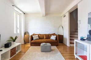 TV - Spacious and bright house near Cannes (Le Cannet)