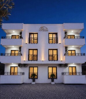 Front of property - ARSUZ GRAND SUITE (Arsuz)