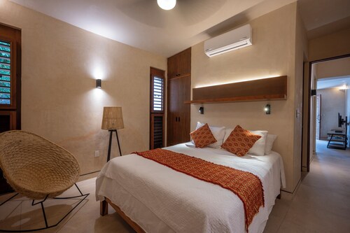 Unique experience at CASA PYRAMID!