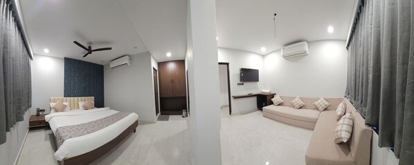 Superior Double Room | Egyptian cotton sheets, premium bedding, desk, laptop workspace - HOTEL NIRVANA GRAND JODHPUR (Jodhpur)