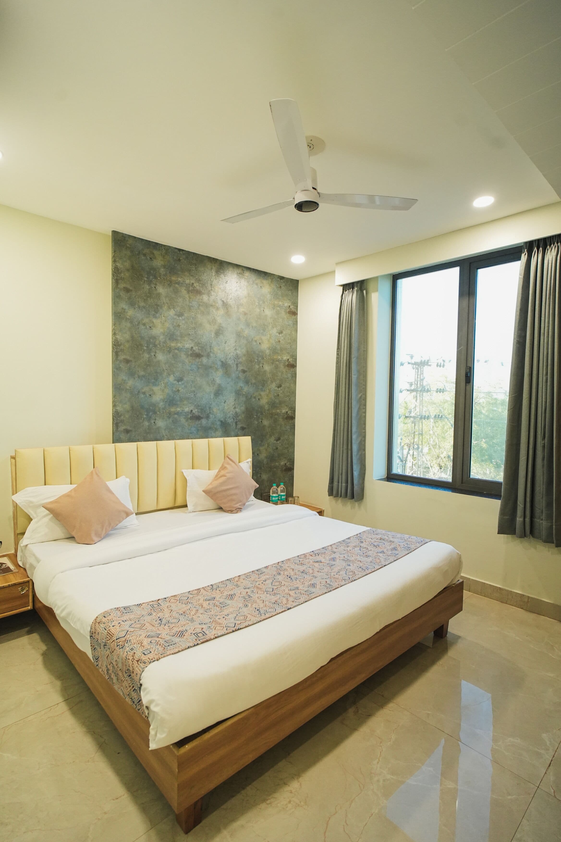 디럭스 더블룸 | 이집트산 면 시트, 고급 침구, 책상, 노트북 작업 공간