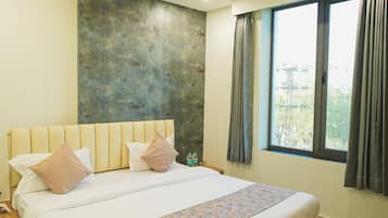 Habitación Deluxe doble | Sábanas de algodón egipcio, ropa de cama de alta calidad, escritorio