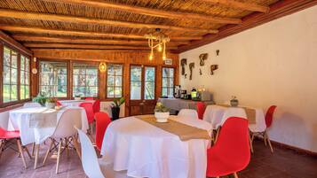 Free daily local cuisine breakfast