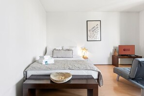 Internet, bed sheets - GuestReady - Cosy studio with balcony (Aveiro)