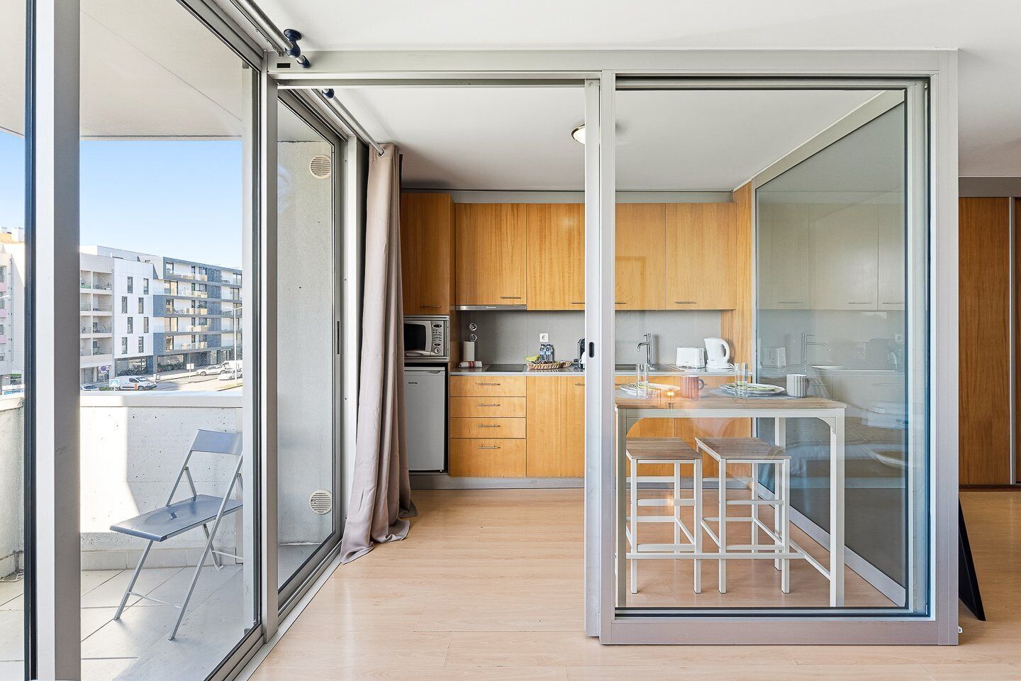 Fridge, microwave, coffee/tea maker, toaster