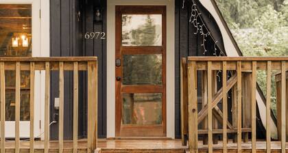 Mt Baker A-Frame | Pet-Friendly | Mountain Views