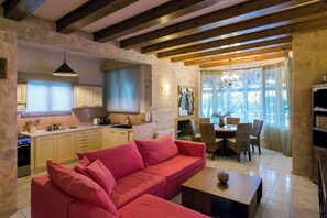 Smart TV, ping pong - Maxim - Four Bedroom Villa, Sleeps 8 (Corfu)