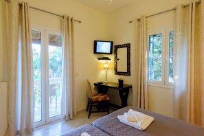 Iron/ironing board, WiFi, bed sheets - Maxim - Four Bedroom Villa, Sleeps 8 (Corfu)