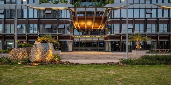 Front of property - Kluxstay Lumiere Riverside Residence (An Khanh)