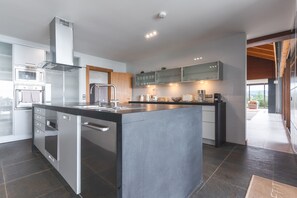 Villa | 3 bedrooms - Casa Vista Azul by Atlantic Holiday (Santa Cruz)