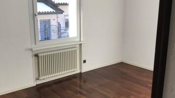 In-room safe, soundproofing, free WiFi