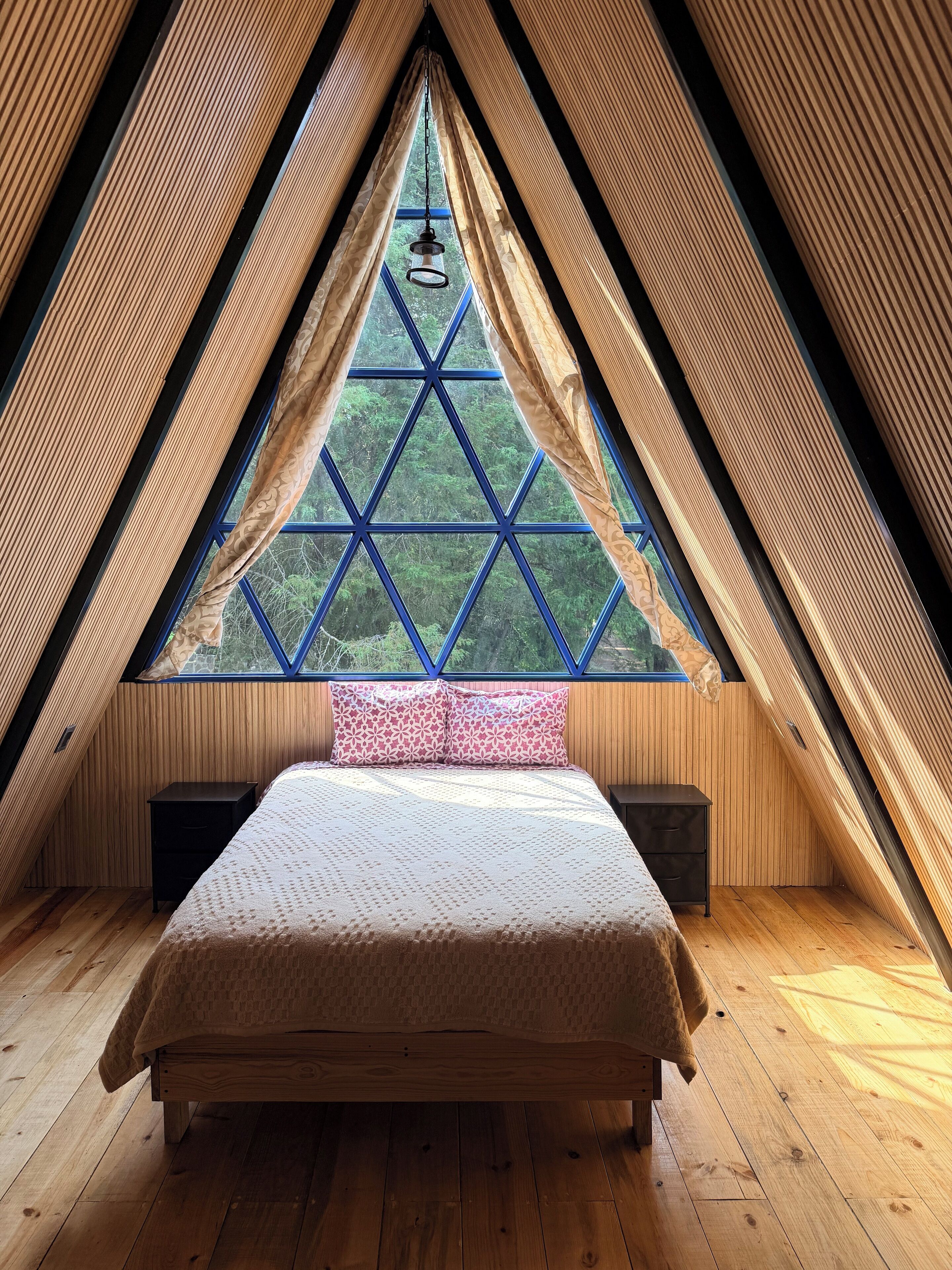 Hytte – superior, terrasse, resort-utsikt | Dundyner, wi-fi (inkludert) og sengetøy