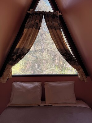 Cubrecamas, wifi gratis y ropa de cama