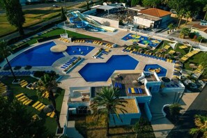 A heated pool - ZEcamping 4* 3km plage espace aquatique mobil-home TV clim 30m2 (Saint-Cyprien)