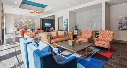 Comfy 1BR w/ Pool/Hot Tub/Gym/ Free Parking+ Wi-fi