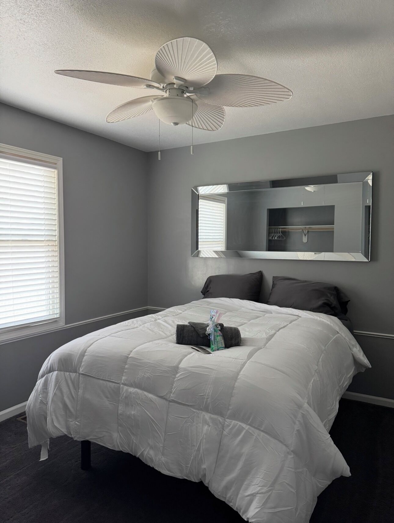 Bügeleisen/Bügelbrett, kostenloses WLAN, Bettwäsche