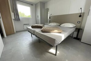 WiFi - ZEcamping 4 étoiles familial parc aquatique mobil-home 34m2 4 pers (Saint-Lunaire)