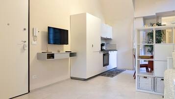 Apartment | 1 bedroom, desk, Internet