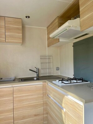 Refrigerador y parrilla de estufa 