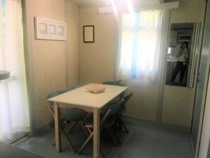 Dining - ZEcamping 3 étoiles piscine pet friendly locatif 25m2 5 pers (Sartène)
