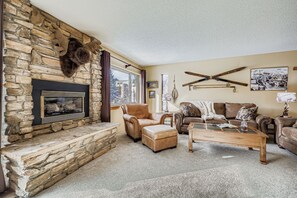 TV, fireplace - Ski In | Heart of Breck | Walkability | Pine Ridge (Breckenridge)