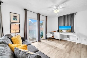 Condo, 1 Queen Bed with Sofa bed (Surfwinds #3) | Living area - Surfwinds #3 (Panama City Beach)