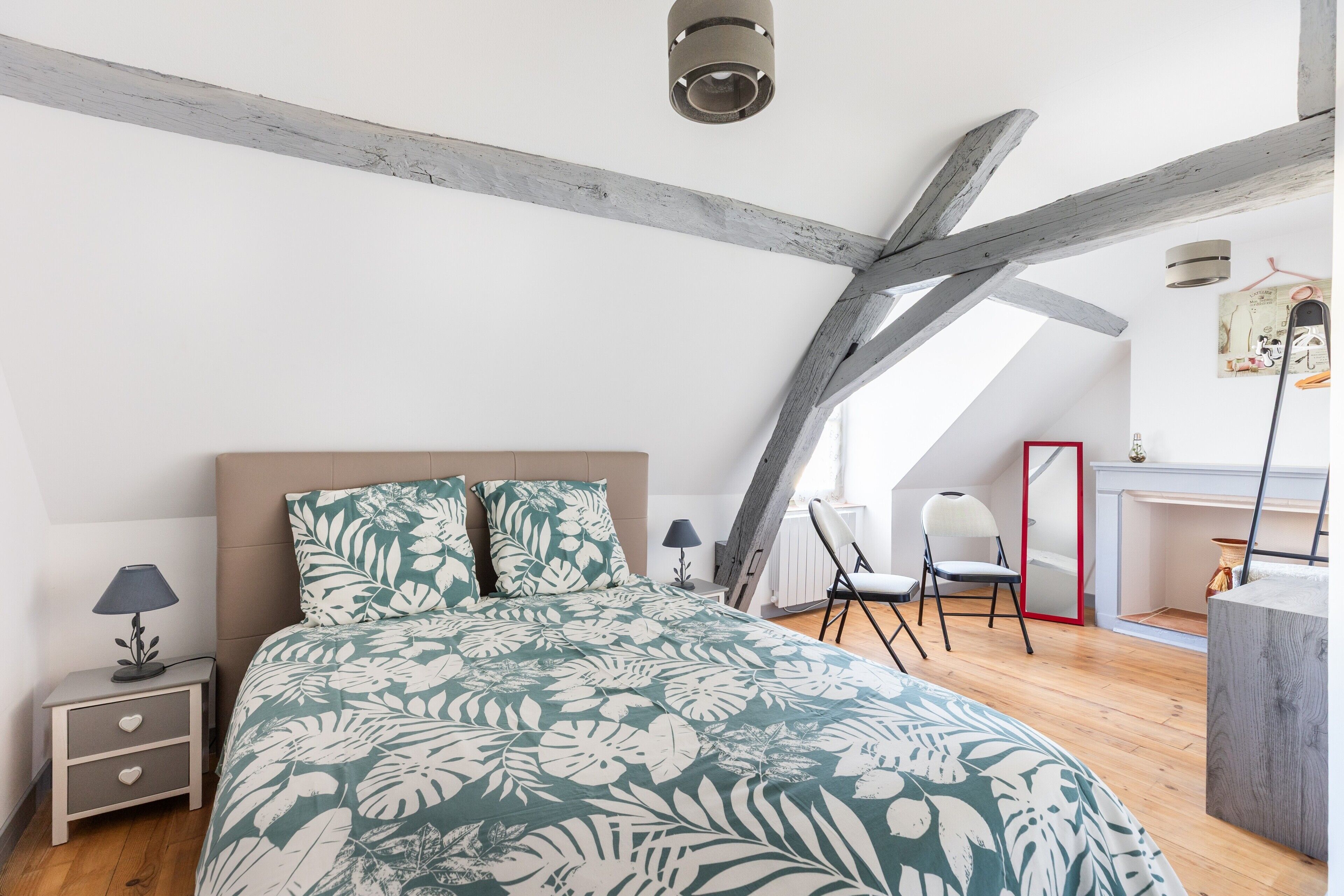 Tabla de planchar con plancha y wifi 